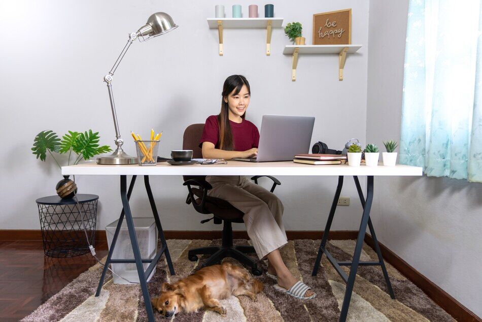 You are currently viewing Elevate Your Home Office: 10 Productivity Apps for Remote Workers